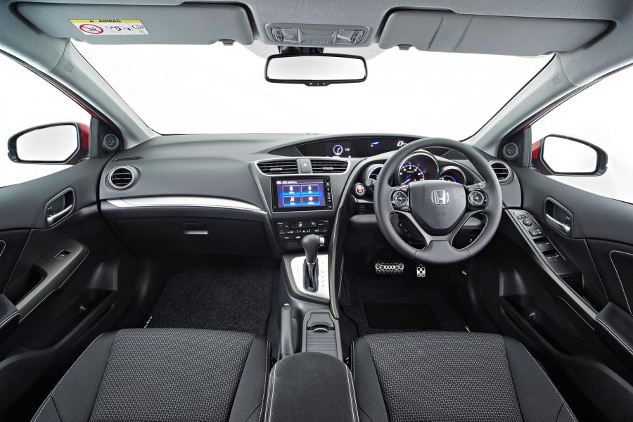  Honda Civic Hatchback 2015 года  (AU) (фото 10 из 15)